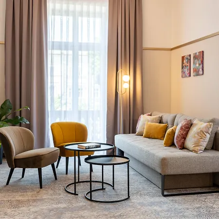 Mr67 Mayera Rapaporta Hotel