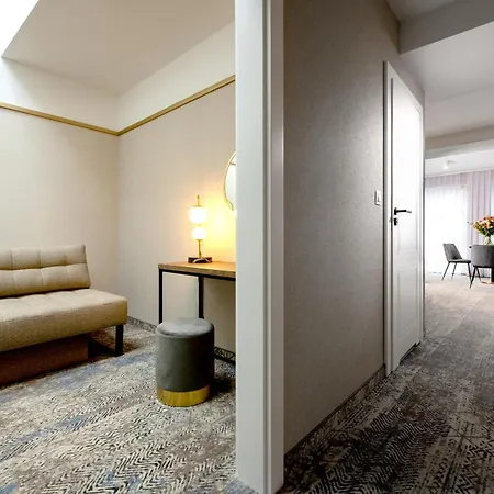 Mr67 Mayera Rapaporta 4*