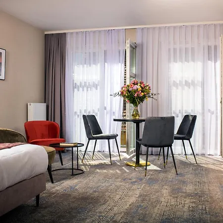Hotel Mr67 Mayera Rapaporta 4*
