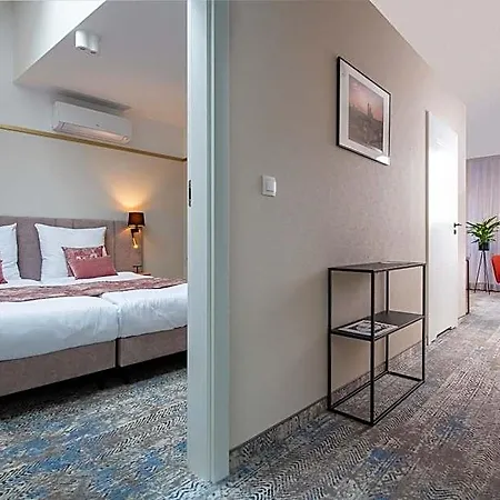 Mr67 Mayera Rapaporta Hotel 4*